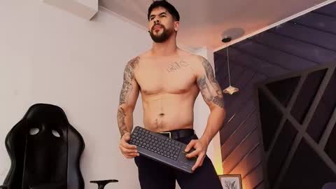 Snapshot of petesevans_1 chatting on 22, 4, 2026 PETES EVANS new account online show from 22, 4, 2026