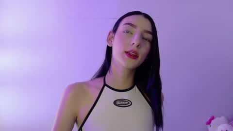 Snapshot of petiite_aliice chatting on 6, 8, 2026 Alice online show from 6, 8, 2026