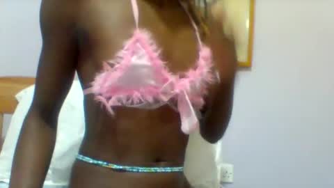 Snapshot of petite_ariana chatting on 6, 5, 2026 ariana online show from 6, 5, 2026