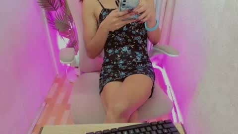 Snapshot of petite_barbie88 chatting on 22, 7, 2026 petite_barbie88 online show from 22, 7, 2026