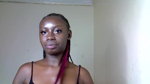 Snapshot of petite_charm chatting on 1, 4, 2026 Charm online show from 1, 4, 2026