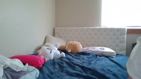 Snapshot of petite_cupcake chatting on 20, 2, 2025 Little cupcake online show from 20, 2, 2025