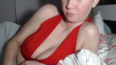 Snapshot of petite_danielle chatting on 6, 7, 2026 petite_danielle online show from 6, 7, 2026