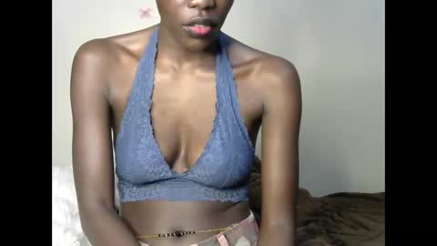 petite_lavi2 online show from 13, 12, 2024