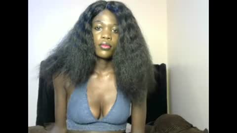 petite_lavi2 online show from 17, 2, 2025