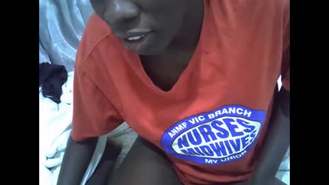 petite_melan online show from 8, 1, 2026