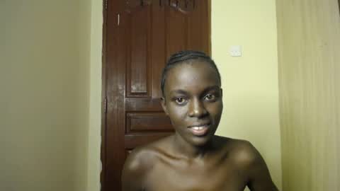 Snapshot of petite_melany chatting on 8, 7, 2026 Melany online show from 8, 7, 2026