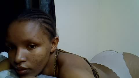 Snapshot of petite_melinda chatting on 3, 7, 2026 petite_melinda online show from 3, 7, 2026