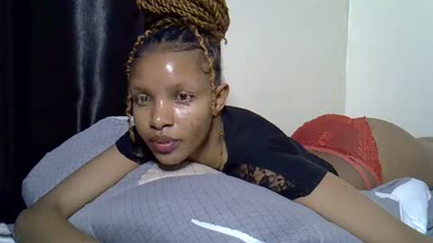 Snapshot of petite_melinda chatting on 20, 7, 2026 petite_melinda online show from 20, 7, 2026