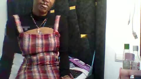 petite_princes online show from 9, 12, 2024