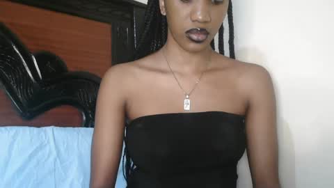 petite_princes online show from 12, 3, 2025