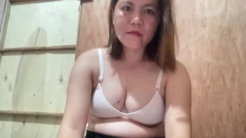 Snapshot of petiteasian_angel chatting on 11, 5, 2026 Hanna online show from 11, 5, 2026