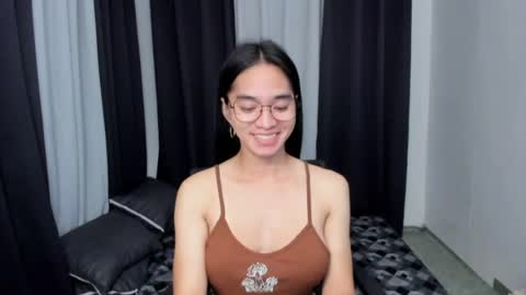 Snapshot of petiteasianmarian chatting on 19, 6, 2026 bigcock Marian online show from 19, 6, 2026