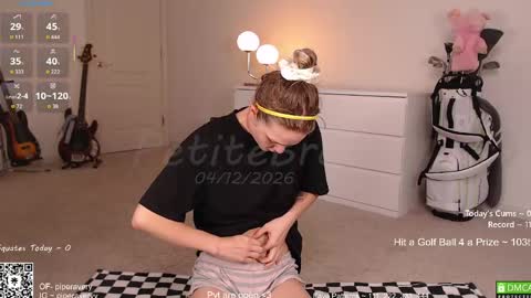 PiperAvery online show from 12, 4, 2026