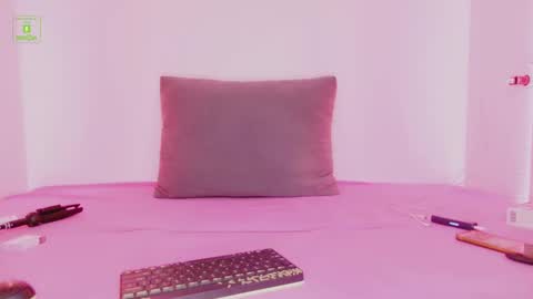 Charlize XL online show from 24, 2, 2025