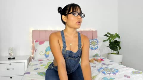 Snapshot of petitedanna chatting on 11, 1, 2025 Danna online show from 11, 1, 2025