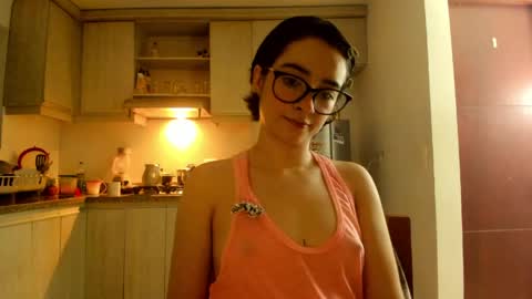 Lunna online show from 10, 4, 2026