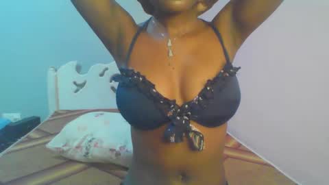 Snapshot of petiteediva chatting on 4, 5, 2026 diva online show from 4, 5, 2026