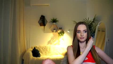 Petitegonwiild online show from 15, 12, 2024