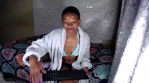 Snapshot of petitesammy chatting on 13, 5, 2026 petitesammy online show from 13, 5, 2026