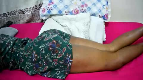 petitetasha online show from 17, 10, 2025