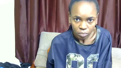 Snapshot of petitevixenn chatting on 3, 8, 2026 petitevixenn online show from 3, 8, 2026