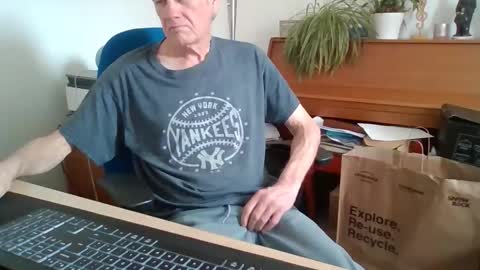 petitwilly online show from 9, 4, 2026