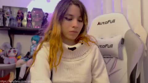 Snapshot of petra_butterfly chatting on 1, 7, 2026 i.. .U can call me Nick .... Help me to reach 200 thumbs up online show from 1, 7, 2026