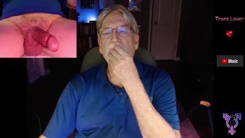 Snapshot of pghk2000 chatting on 29, 10, 2025 George online show from 29, 10, 2025