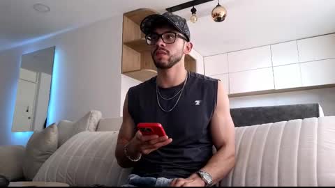 phantom_bigger1 online show from 21, 12, 2025