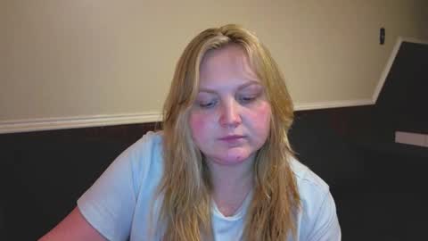 Snapshot of phatassblond chatting on 18, 2, 2026 PhatAssBlond online show from 18, 2, 2026