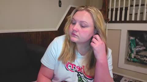 Snapshot of phatassblond chatting on 22, 2, 2026 PhatAssBlond online show from 22, 2, 2026
