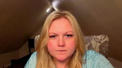 PhatAssBlond online show from 22, 5, 2026