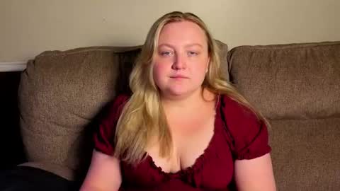 Snapshot of phatassblond chatting on 16, 7, 2026 PhatAssBlond online show from 16, 7, 2026