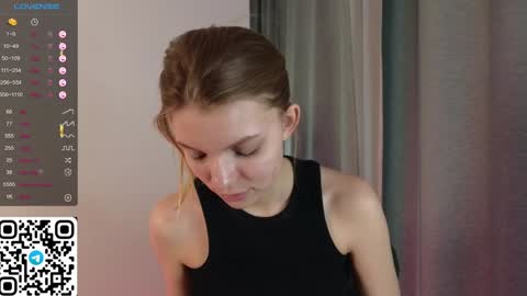 Snapshot of philippabrainard chatting on 3, 2, 2025 Hello guys Sweet Scarlett here NEXT LIVE 5AM 2 gmt online show from 3, 2, 2025