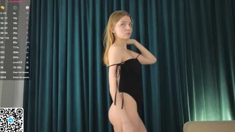 Snapshot of philippabrainard chatting on 1, 3, 2025 Hello guys Sweet Scarlett here NEXT LIVE 5AM 2 gmt online show from 1, 3, 2025