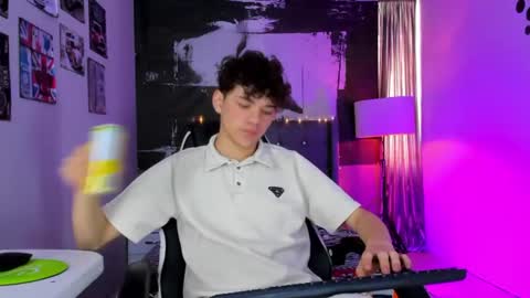 Snapshot of philippsx chatting on 21, 6, 2026 PHILLIP online show from 21, 6, 2026
