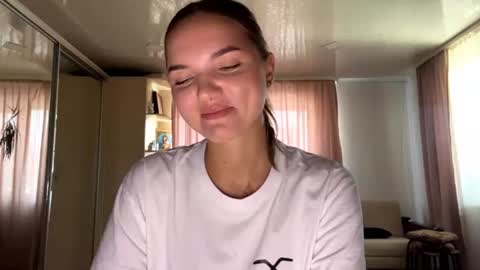 Snapshot of philomenamaurus chatting on 4, 8, 2026 Eva online show from 4, 8, 2026