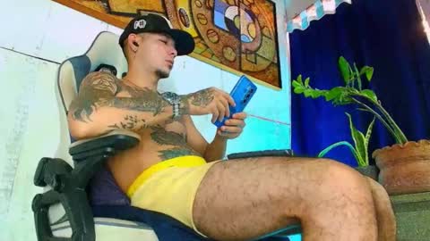 Snapshot of phlilloyhighclouds chatting on 26, 10, 2025 phlilloyhighclouds online show from 26, 10, 2025
