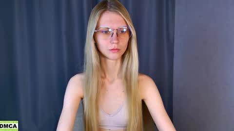 phoebepa online show from 13, 4, 2026