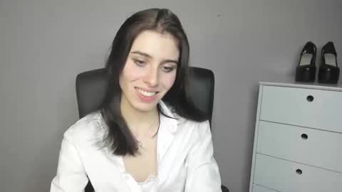 P I A online show from 9, 11, 2025