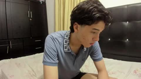 picaszomilos350 online show from 14, 1, 2026