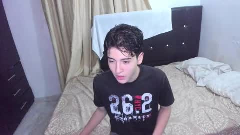 picaszomilos350 online show from 15, 2, 2026