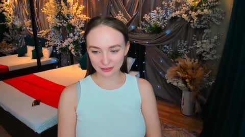 Emelie online show from 4, 2, 2025