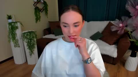 Emelie online show from 3, 3, 2026