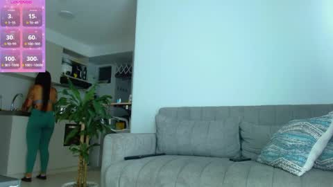 Snapshot of pielcanela361 chatting on 23, 4, 2026 Viviana online show from 23, 4, 2026