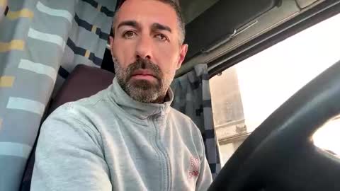 pierotu online show from 8, 10, 2025