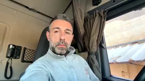 pierotu online show from 10, 4, 2026