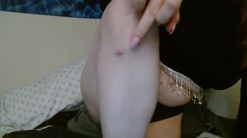 PilloGoddess online show from 3, 1, 2025