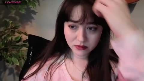 Snapshot of pillogoddess chatting on 4, 4, 2026 PilloGoddess online show from 4, 4, 2026